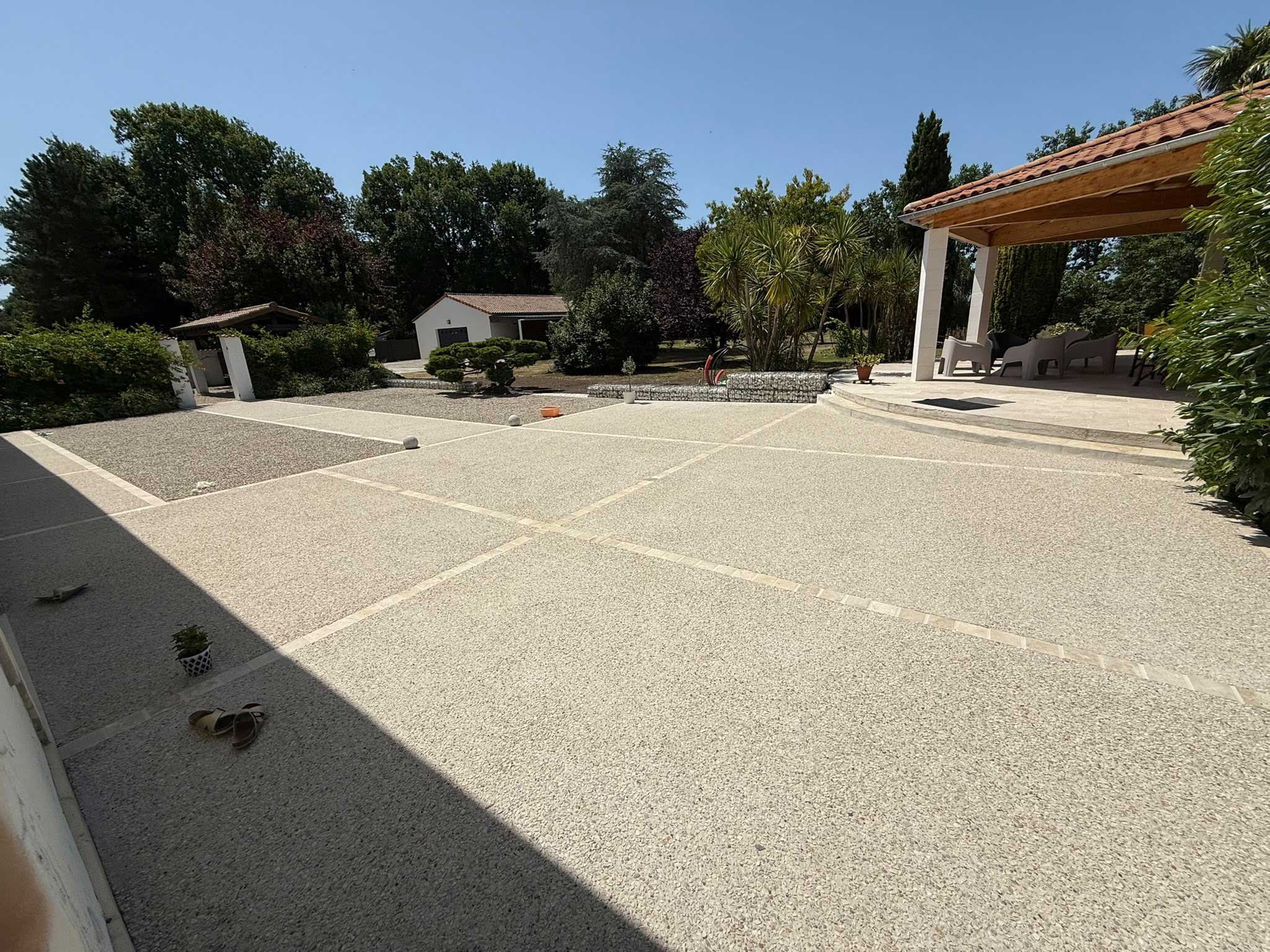 Photos de nos aménagements extérieurs : cours, allées et terrassement