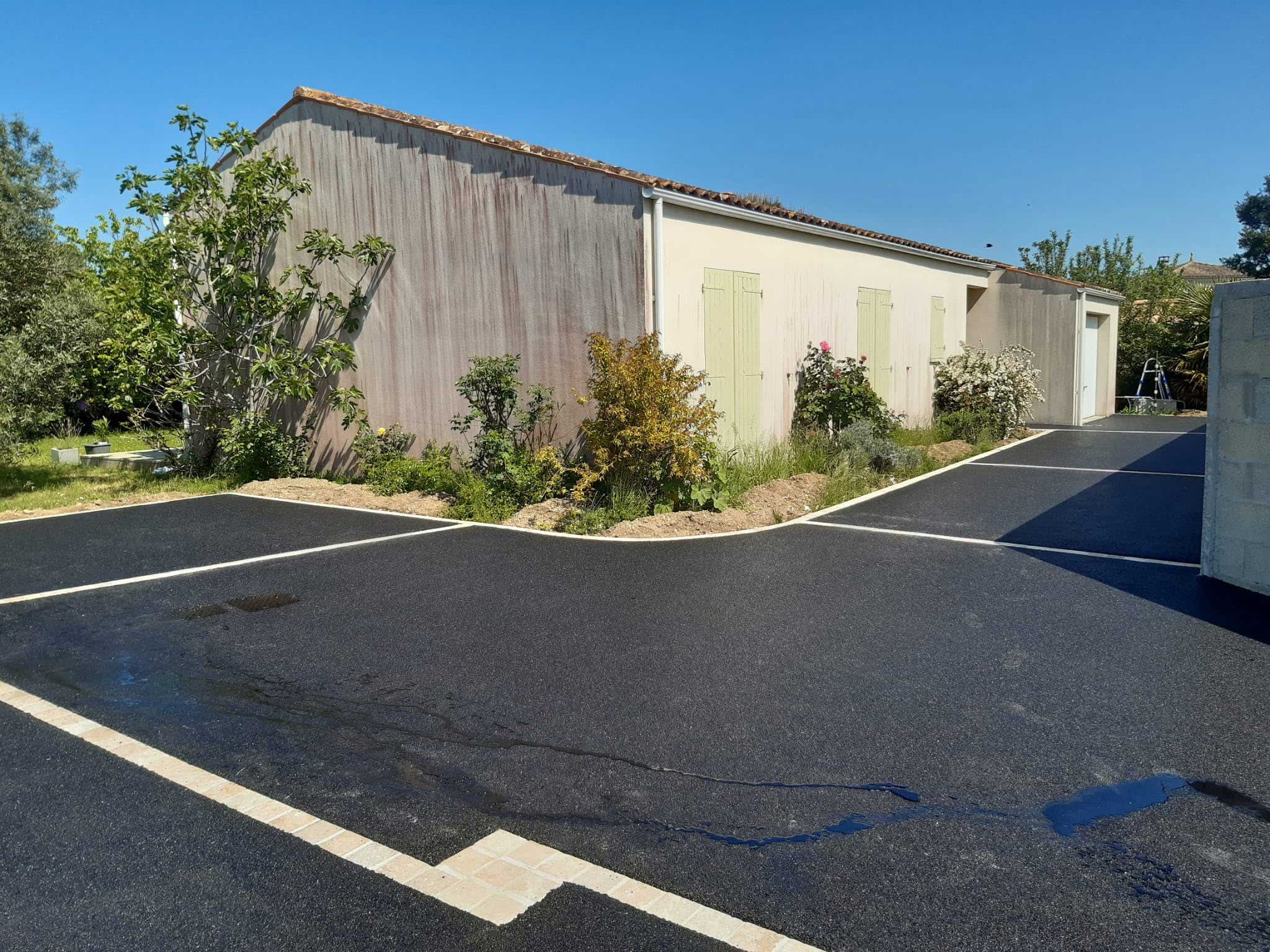 Photos de nos aménagements extérieurs : cours, allées et terrassement