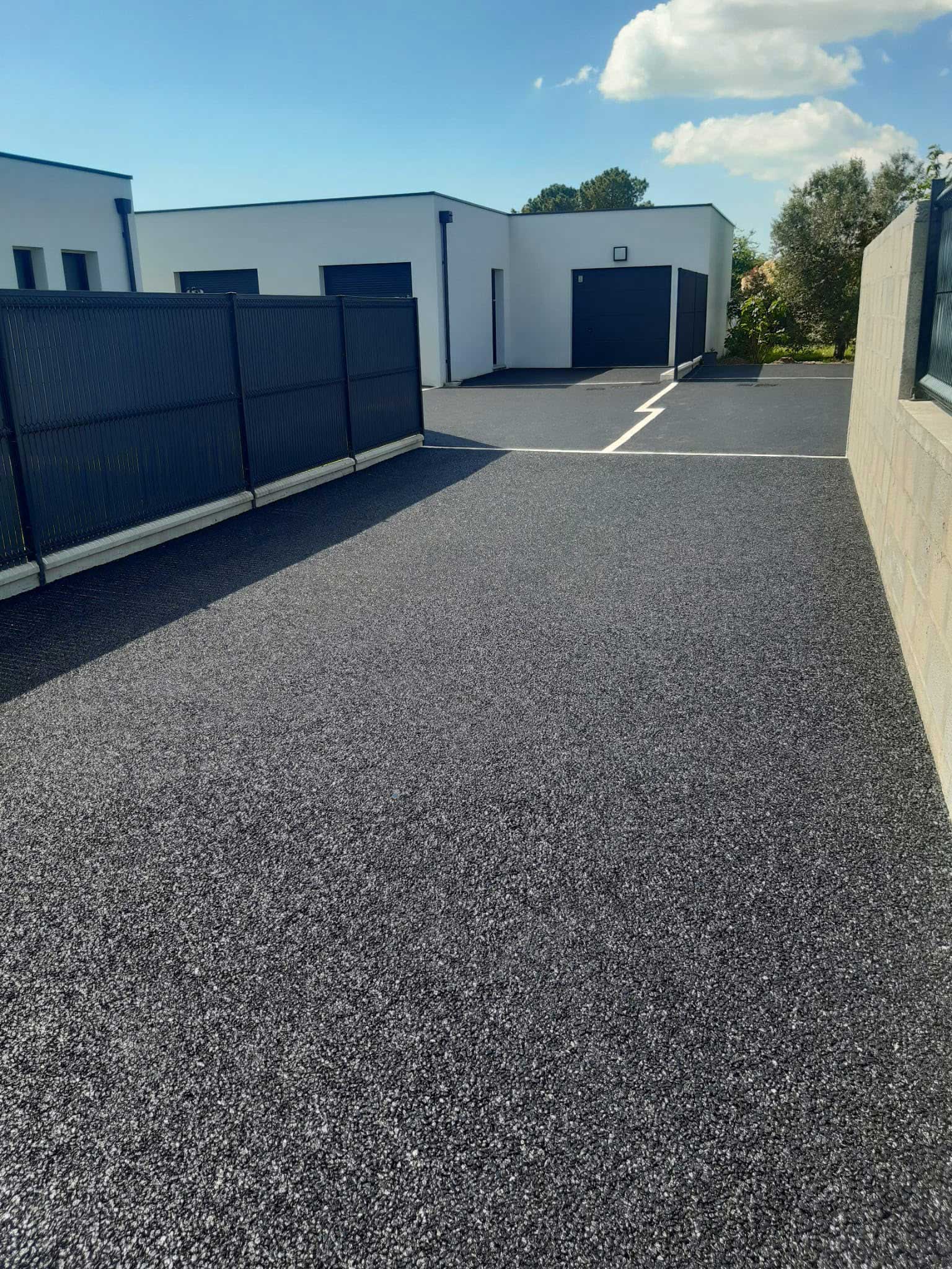 Photos de nos aménagements extérieurs : cours, allées et terrassement