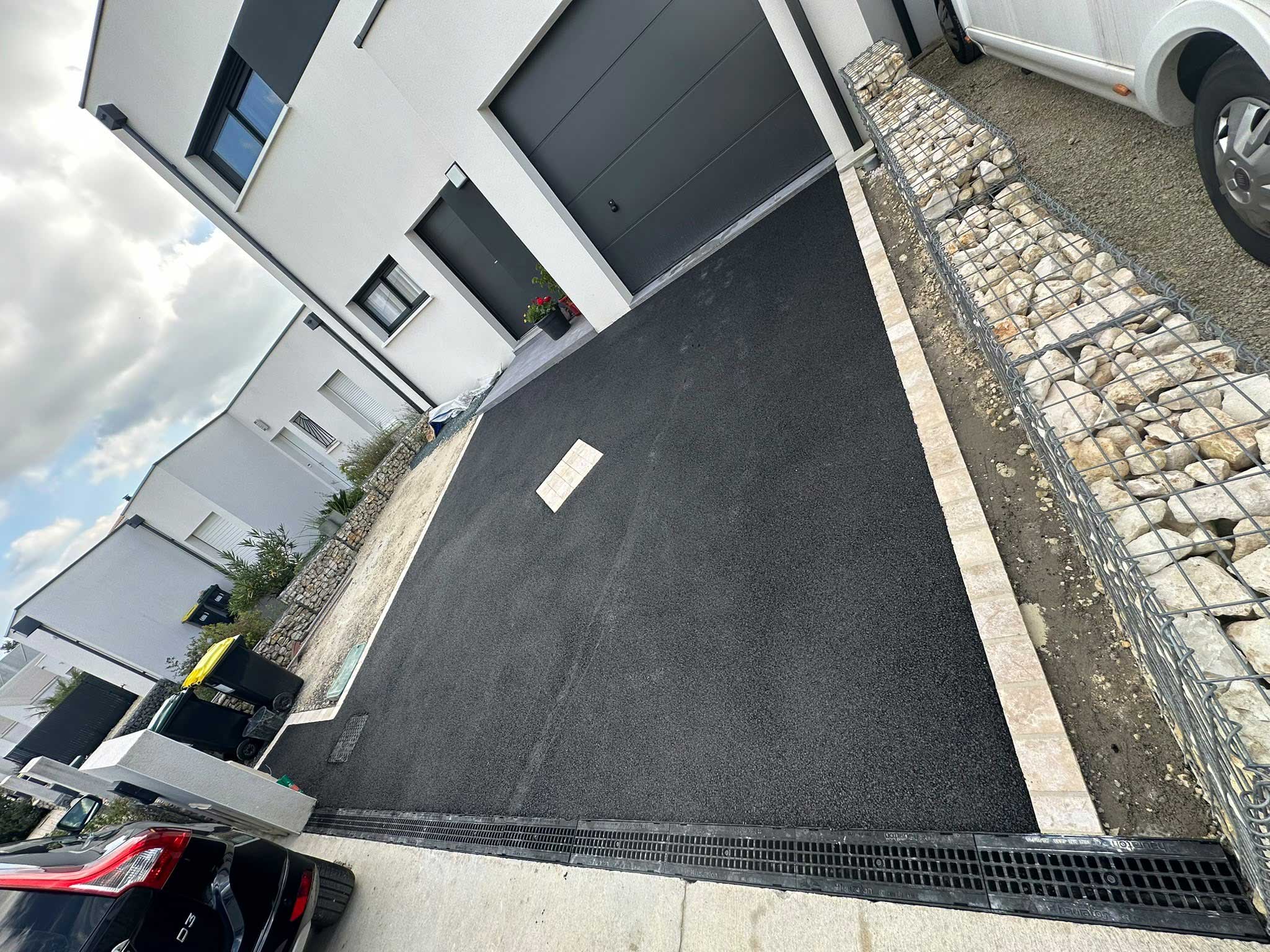Photos de nos aménagements extérieurs : cours, allées et terrassement