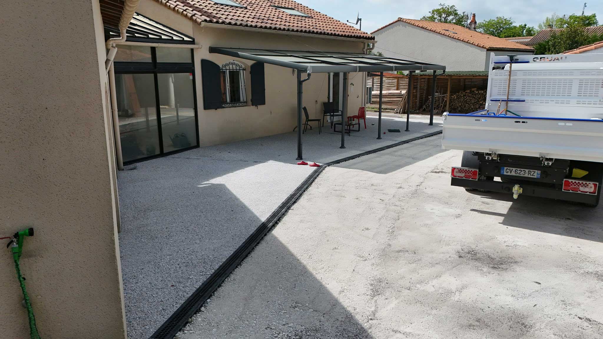 Photos de nos aménagements extérieurs : cours, allées et terrassement