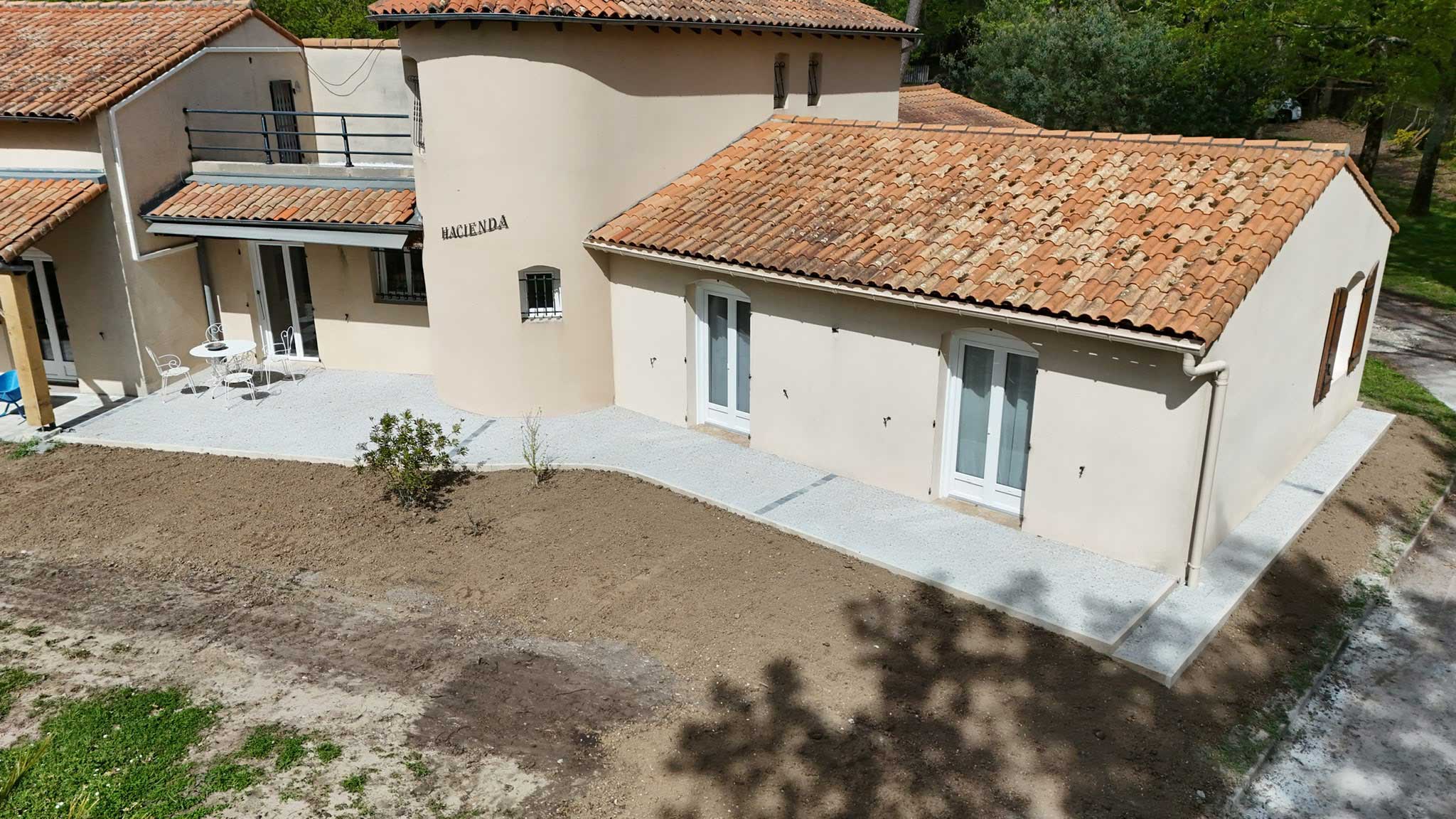 Photos de nos aménagements extérieurs : cours, allées et terrassement